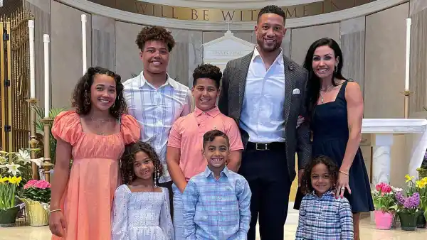 Notre Dame Head Coach Marcus Freeman s Family Guide His Wife Joanna and Their 6 Kids 572