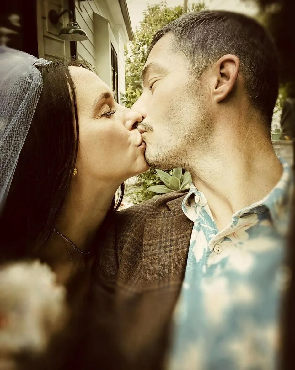 Jennifer Love Hewitt and Husband Brian Hallisays Relationship Timeline