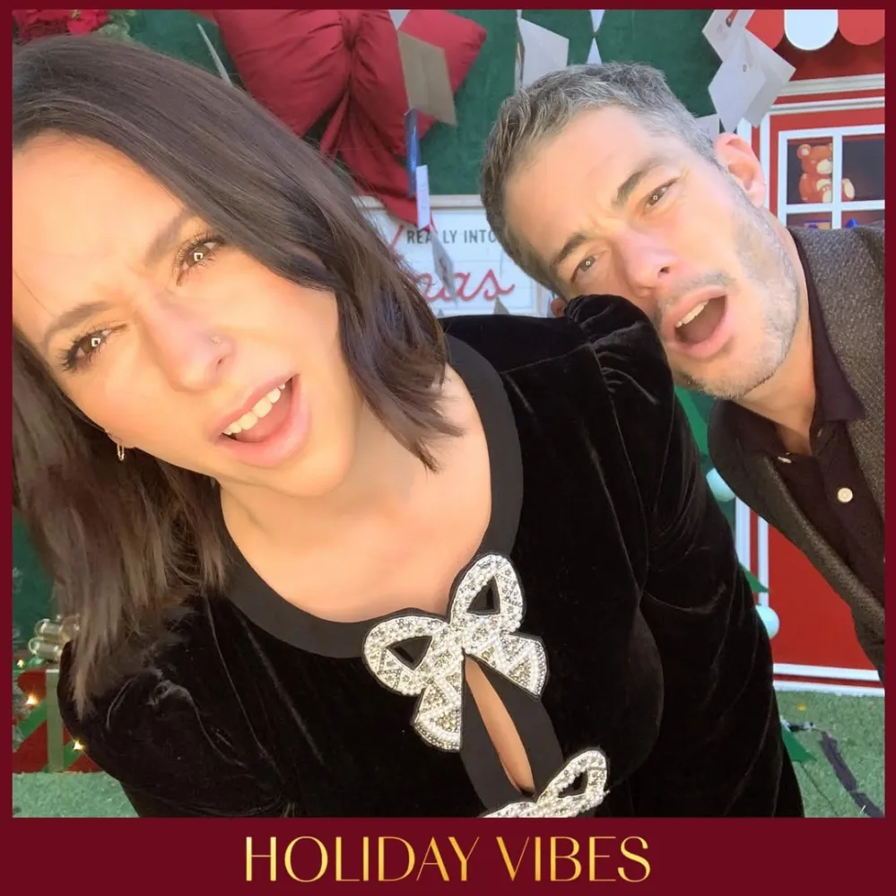 Jennifer Love Hewitt and Husband Brian Hallisays Relationship Timeline