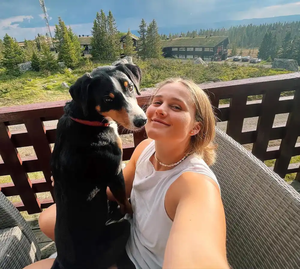 Olympic Snowboarder Sophie Hediger 26 Dies in Avalanche in Switzerland