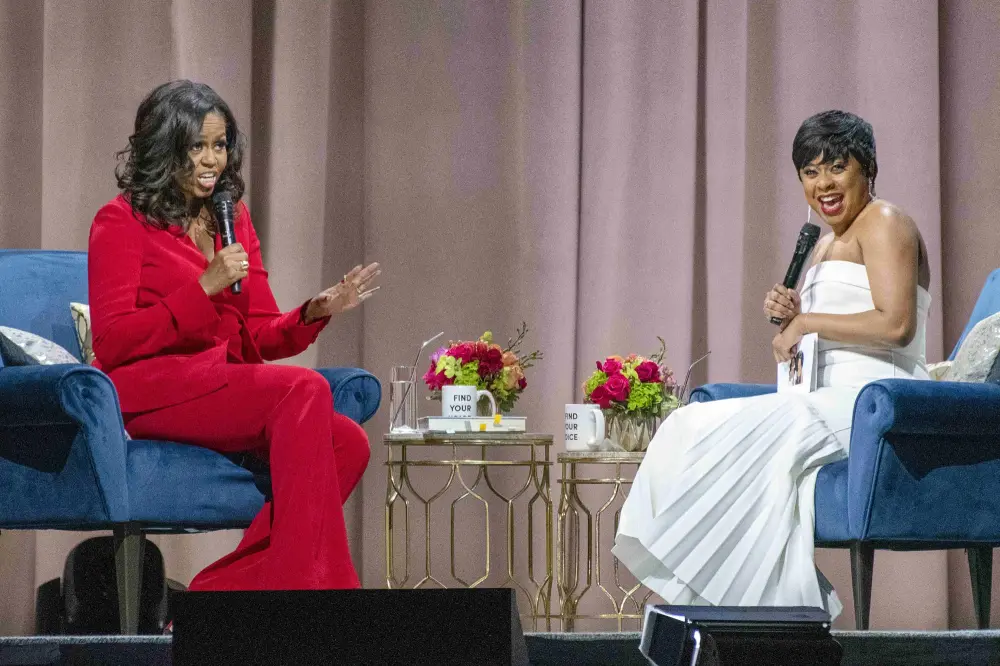 Phoebe Robinson on How She Builds Social Media Community I m Horny For Celebs 384