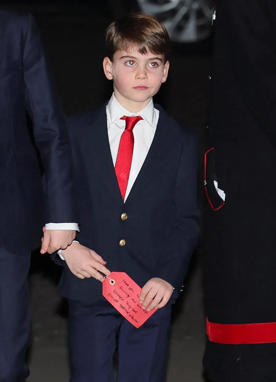 Prince William Escorts 3 Kids to Wife Kate Middleton s Together at Christmas Carol Service 189