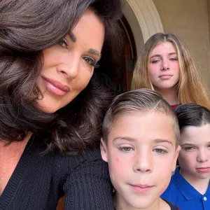 RHOCs Emily Simpson Turns Heads With New Hair Transformation for the Holidays