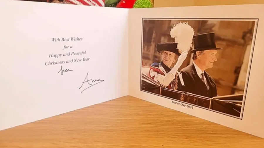 Royal Family s Merriest Holiday Cards Through the Years 149