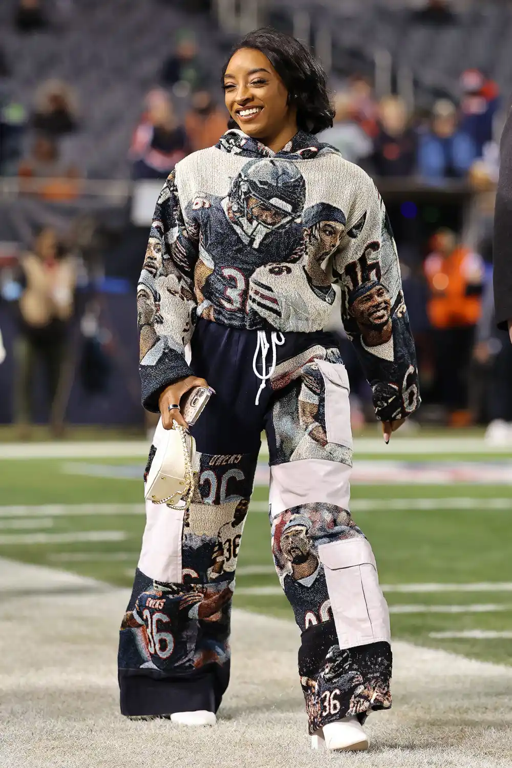 Simone Biles and Husband Jonathan Owens Pack on the PDA Before Bears Game