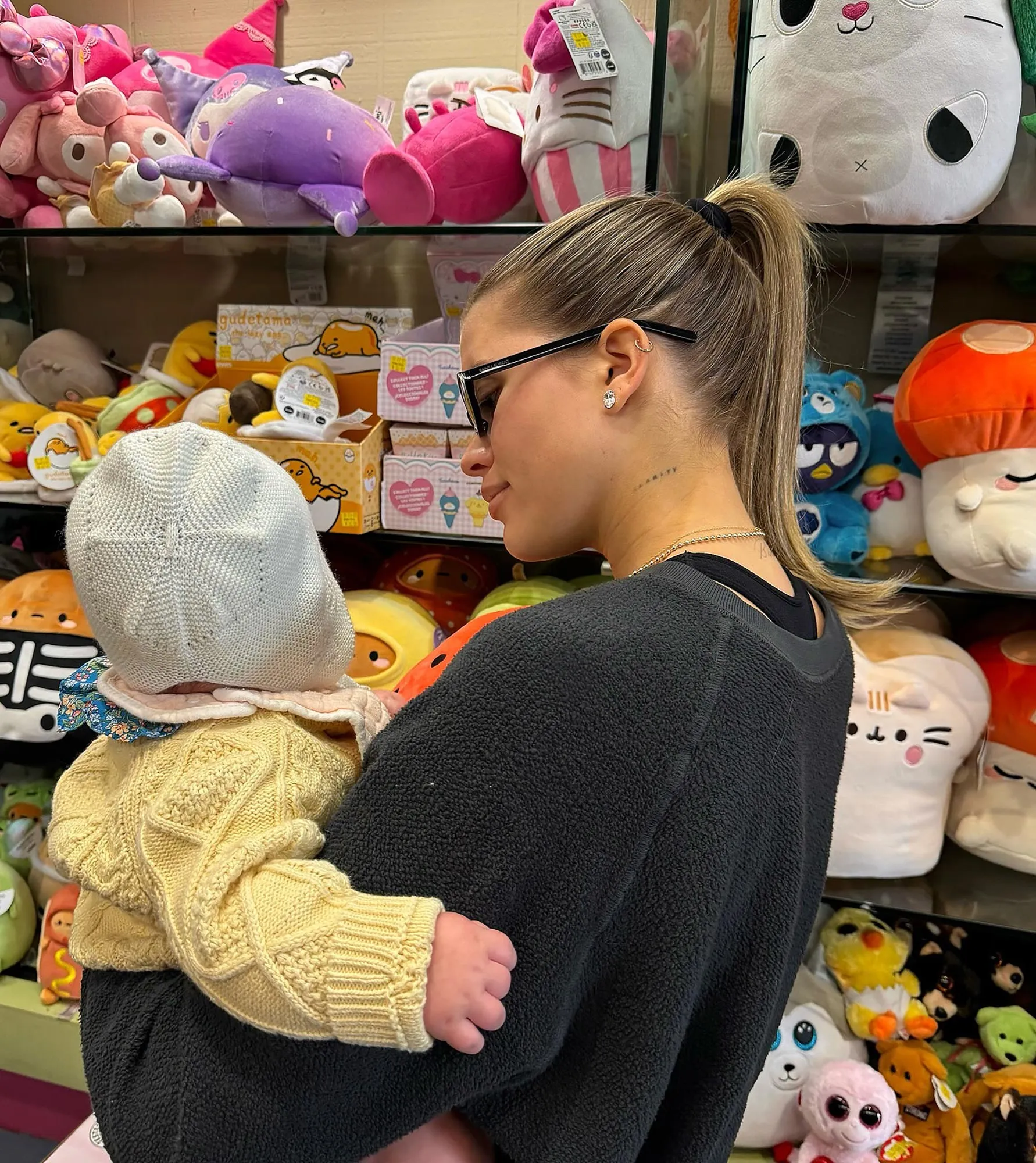Sofia Richie Designed a Yellow Cardigan Just for Daughter Eloise