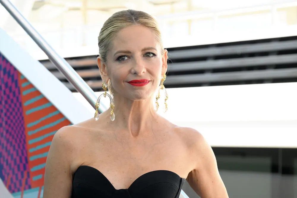 Sophie Turner Sarah Michelle Gellar and More Stars Reveal Their Top Spotify Artists