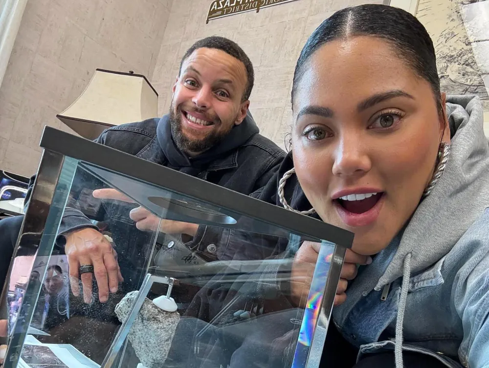 Steph Curry Took Wife Ayesha Curry to a NASA Research Center for the Best Day Date Ever 636