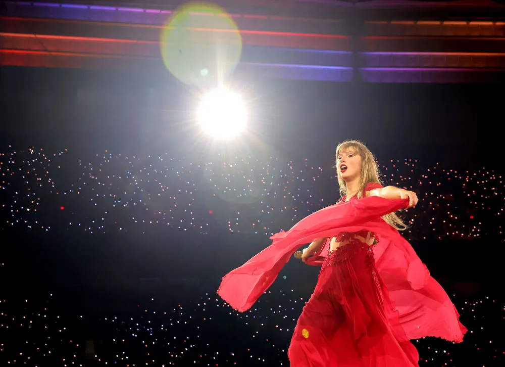 Taylor Swift Fans Sing Happy Birthday During Final Eras Tour Show 2