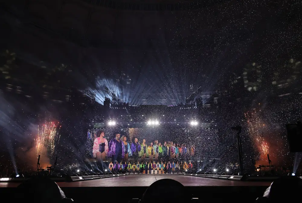 Taylor Swift Gives Touching Goodbye to 'Eras Tour' Using 'All Too Well' Lyrics: 'It Was Rare'