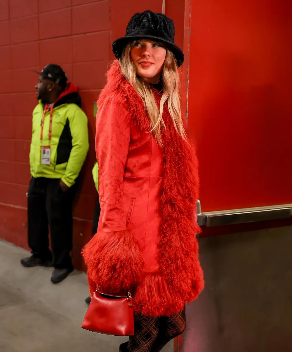 Taylor Swift Thought Chiefs Fans Custom Karma Jersey Was So Cute