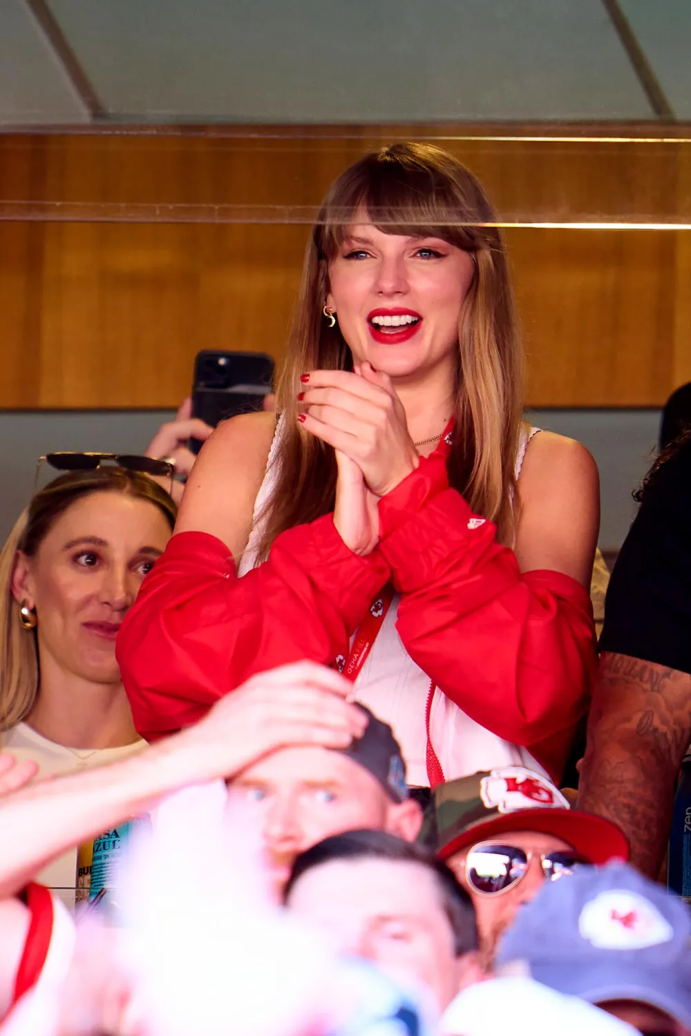 Taylor Swift Thought Chiefs Fans Custom Karma Jersey Was So Cute