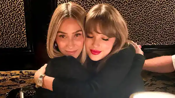 Taylor Swift Who Rarely Wears Watches Rocks 32K Cartier Number at Friends Bday