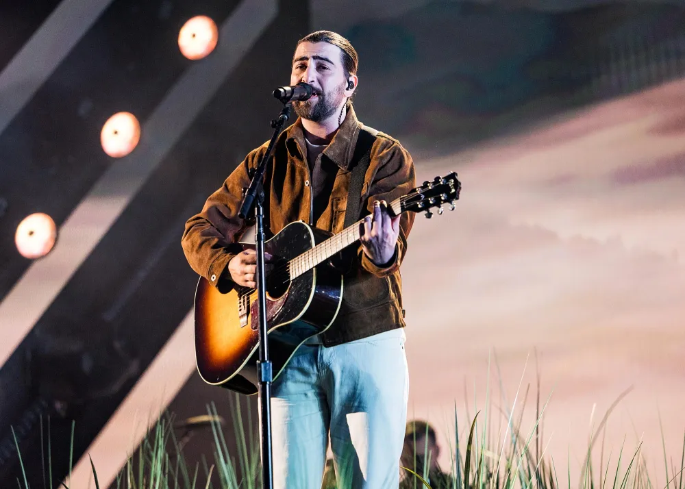 The Best Albums of 2024 Beyonce Taylor Swift Sabrina Carpenter and More 007 Noah Kahan &lsquo;Live From Fenway Park&rsquo;