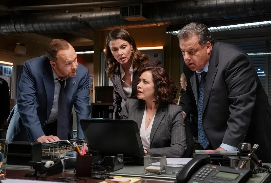 The Blue Bloods Cast Is Close Both On and Off Camera See Their Sweetest Moments 079