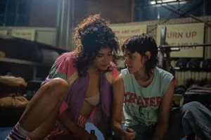 The Hottest Movie Moments of 2024 From Challengers Steamy 3 Way Kiss to Ryan Gosling s Wet T Shirt Kristen Stewart Wanting to Stretch s Gym Time Romp 150