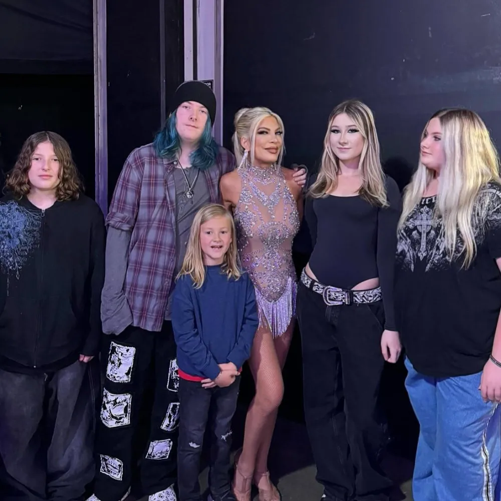 Tori Spelling Says She s Constantly Letting Her Kids Down My Life Is Not Stable 191