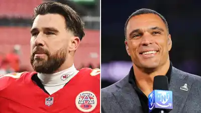 Travis Kelce Breaks Chiefs Receiving Touchdown Record Dunks Football in Homage to Tony Gonzalez 742