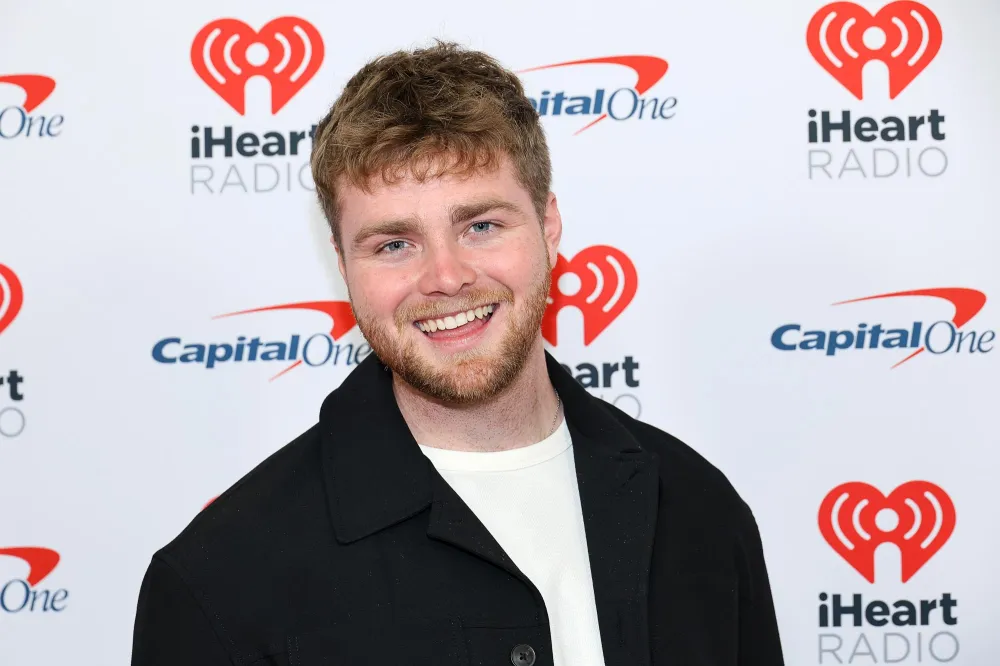 Trends Celebs Wants to Leave in 2024 From Low Rise Jeans to Dating Guys That Are Uglier Than You 597