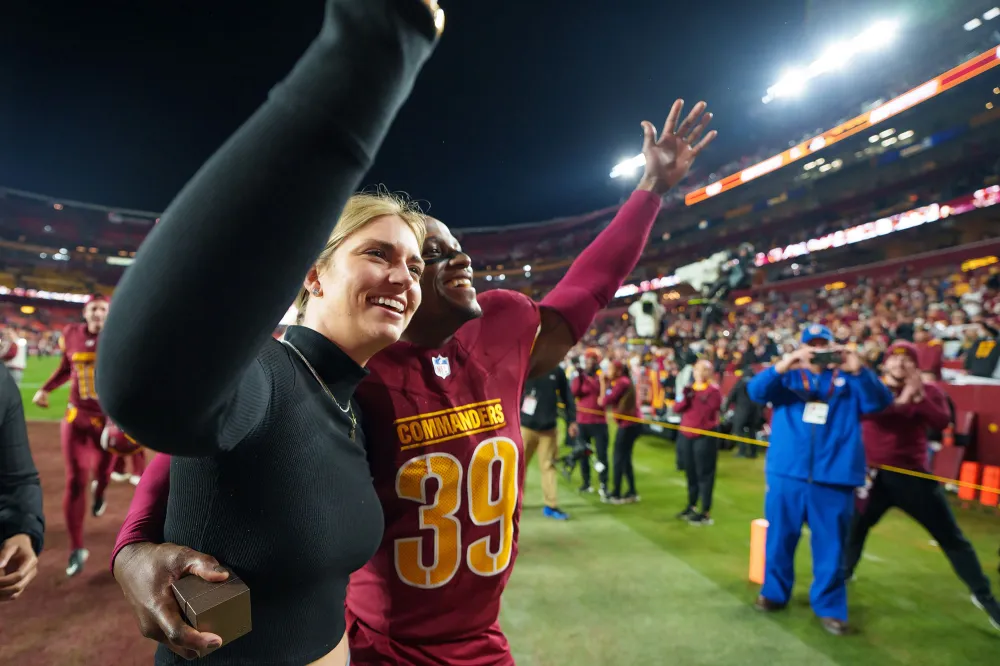 Washington Commanders Jeremy Reaves Proposes to Girlfriend on the Field After Clinching Playoffs 1
