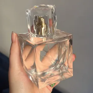 khloe-kardashian-fragrance-xo-khloe-review
