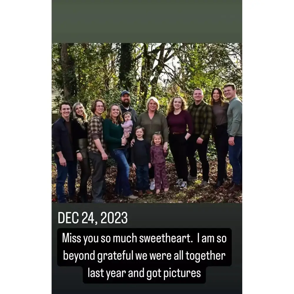 Sister Wives Janelle Brown Mourns Late Son Garrison on Christmas