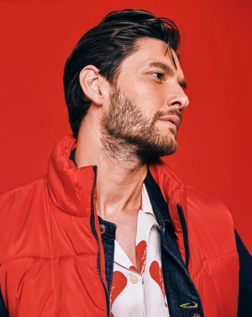Ben Barnes Reveals the Advice from His Mother That Helped Him Make His Debut Album