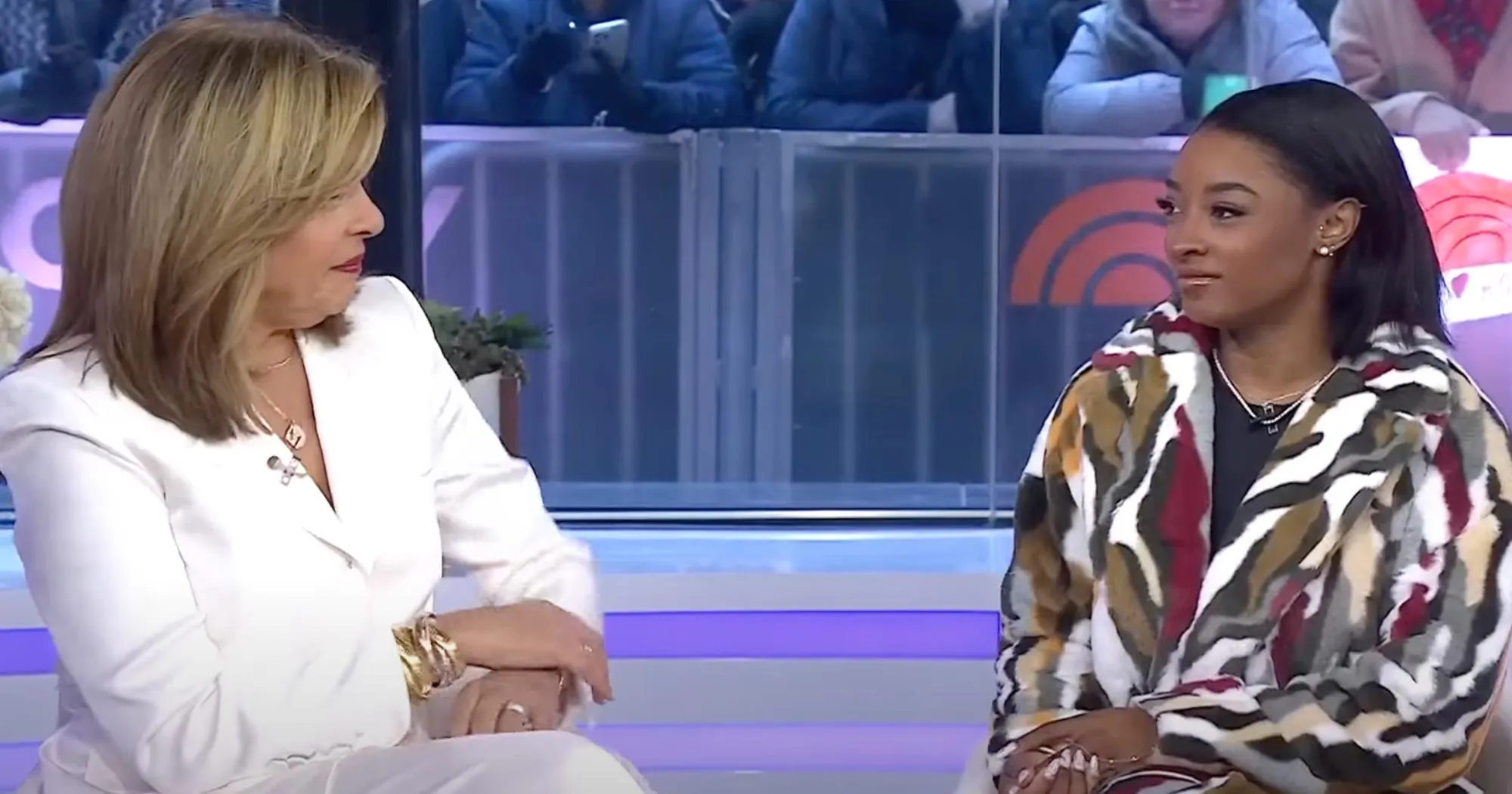 Celebrities React to Hoda Kotbs Today Show Exit