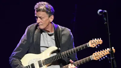Eagles Lead Guitarist Steuart Smith Retires After 24 Years With Band Due to Parkinsons Diagnosis