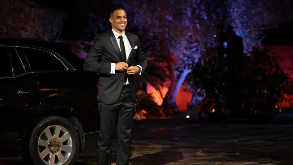 The Bachelor Season 29 Premiere Recap Grant Ellis on the 1st Impression Rose Reaction to His Sisters Cameo