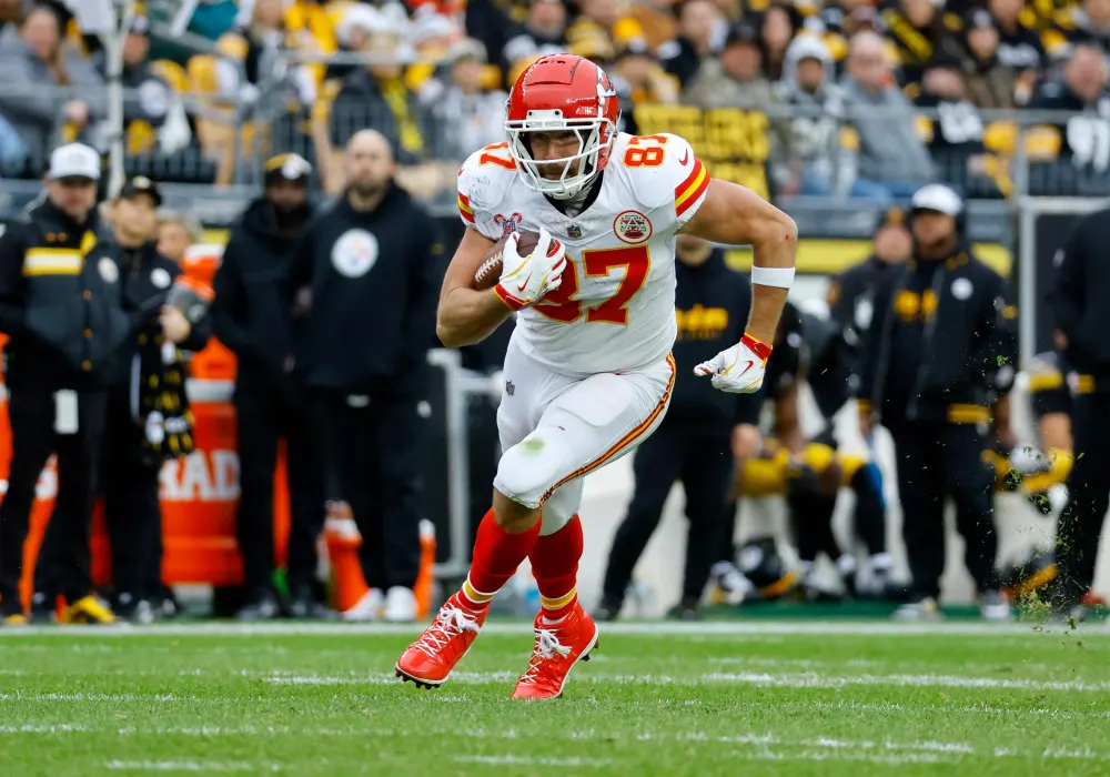 Travis Kelce Says He Hasnt Heard Anyone on the Chiefs Talk About Anything Three Peat