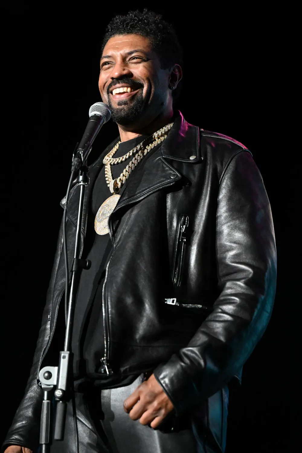 Comedian Deon Cole Evacuates LA Shortly After Hospital Stay