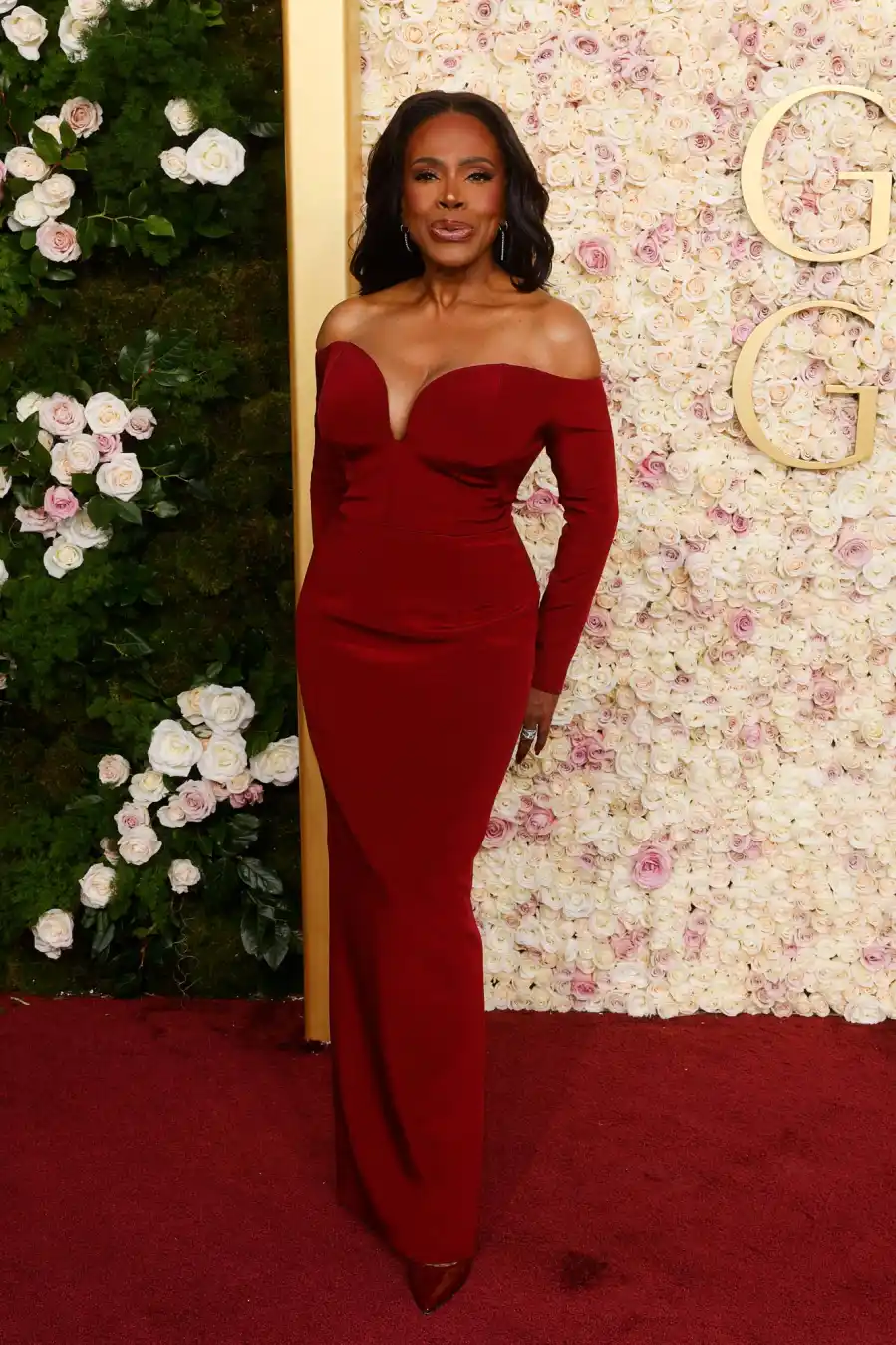 2025 Golden Globes Red Carpet Cooper Koch Sheryl Lee Ralph 481