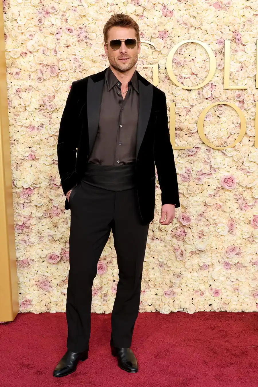 2025 Golden Globes Red Carpet Glen Powell 451