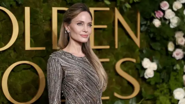 BEVERLY HILLS, CALIFORNIA - JANUARY 05: Angelina Jolie attends the 82nd Annual Golden Globe Awards at The Beverly Hilton on January 05, 2025 in Beverly Hills, California. (Photo by Matt Winkelmeyer/WireImage)