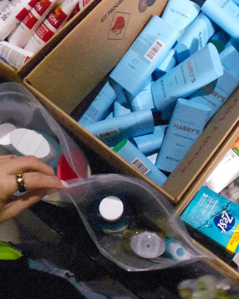 Becky G on California Wildfires Aid With Zoe Saldana Leading the Female Premio Lo Nuestro Nominations 961