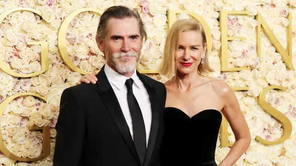 Billy Crudup Made Naomi Watts Feel Better About Menopause By TellIng Her About the Gray Hair on His Balls 797