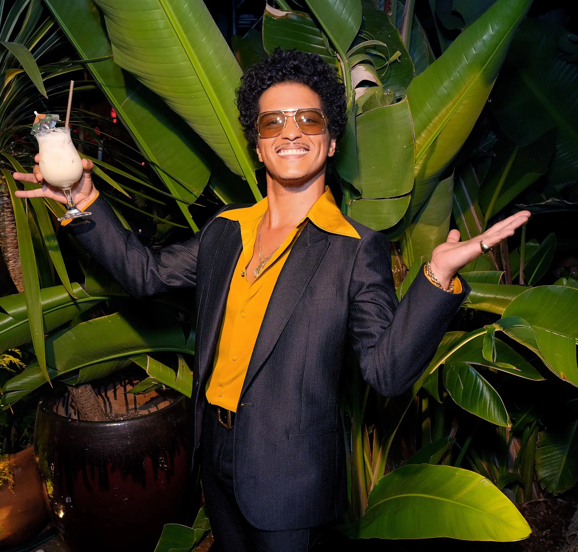 Bruno Mars Jokes About His Gambling Debt After Breaking Spotify Record Keep Streaming