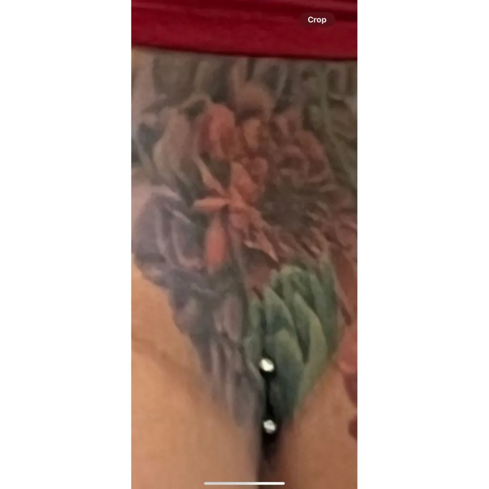 Cardi B comparte foto de su nuevo piercing en el trasero