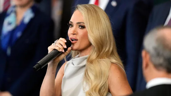 Carrie Underwood Sings A Capella After Technical Issues at Donald Trump’s Presidential Inauguration 829