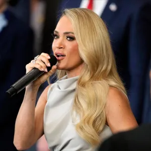 Carrie Underwood Sings A Capella After Technical Issues at Donald Trump’s Presidential Inauguration 829