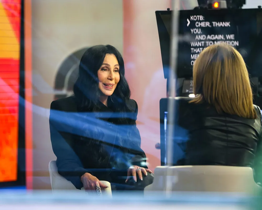 Celebrities React to Hoda Kotbs Today Show Exit