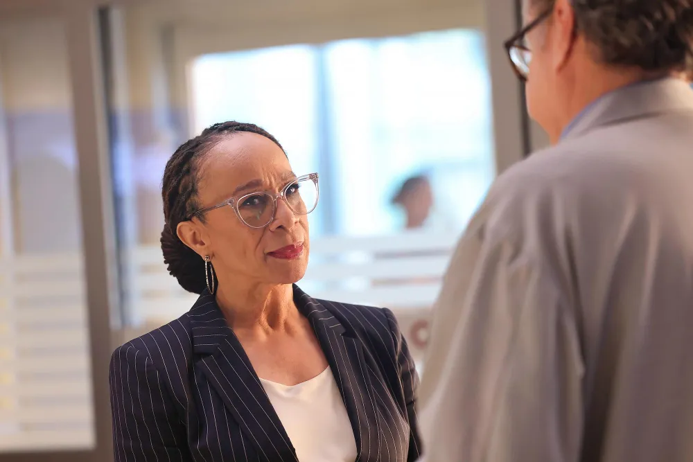 Chicago Meds Steven Weber Says Archer Will Take Action After Goodwin s Attack Teases His ED Future