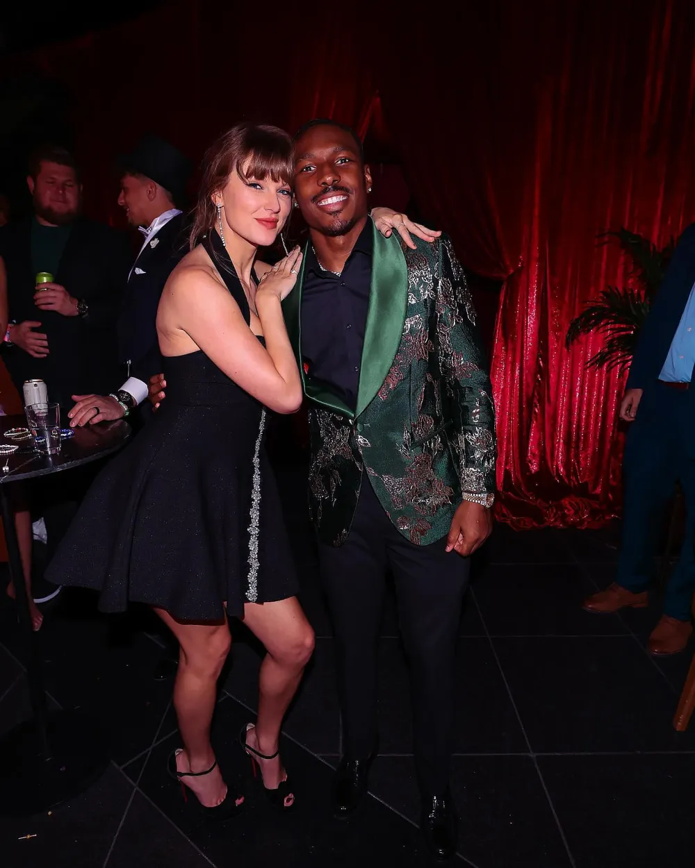 Chiefs Mecole Hardman Posts Picture With Taylor Swift to Celebrate 2024 2