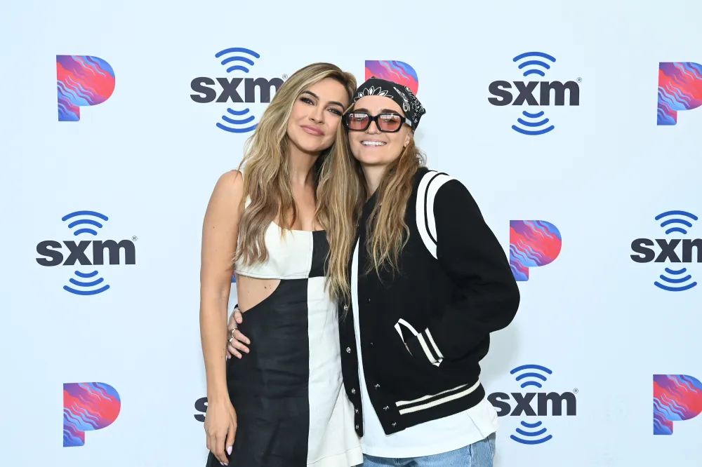 Chrishell Stause Says She Froze in Fear in LA Wildfires