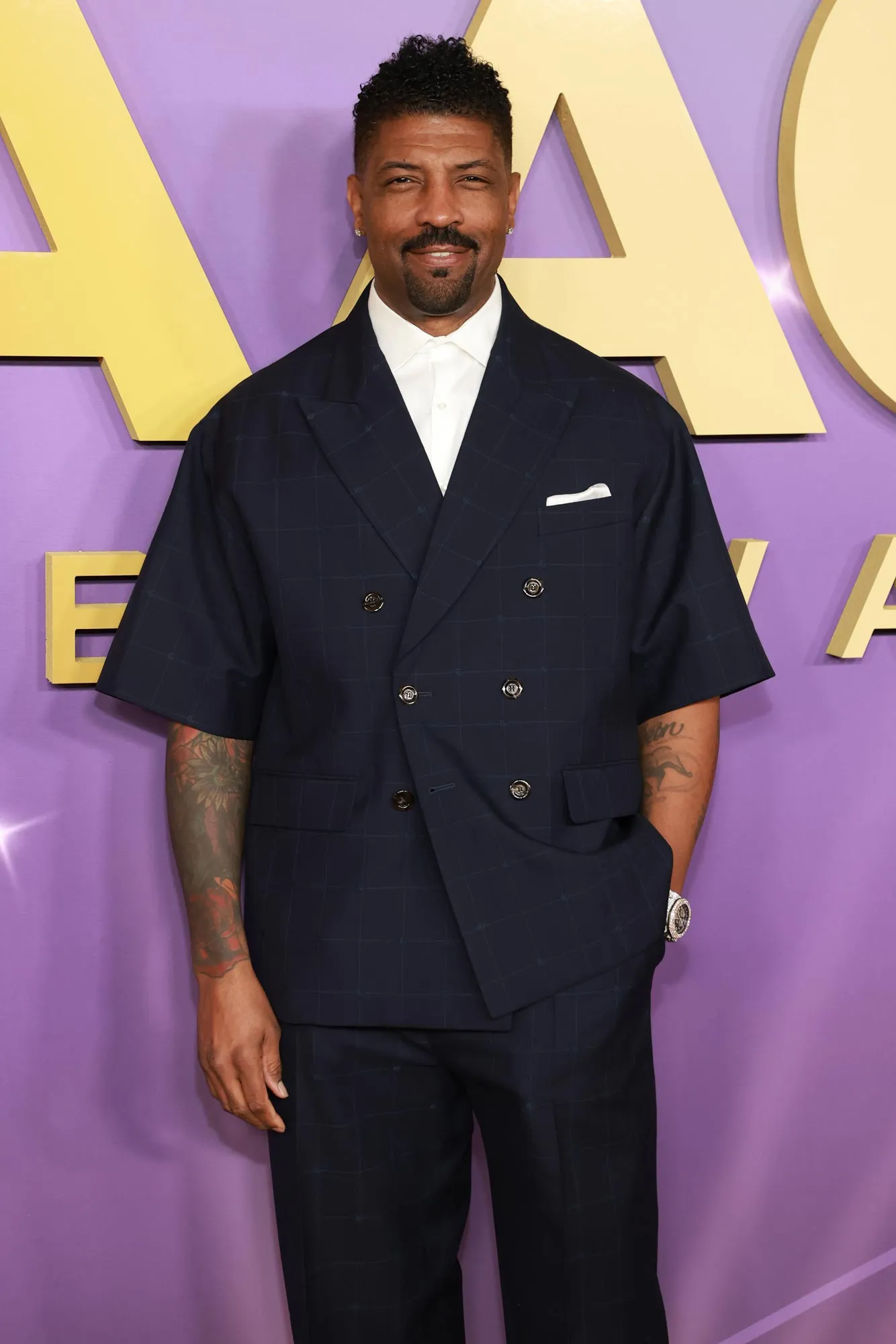 Comedian Deon Cole Evacuates LA Shortly After Hospital Stay