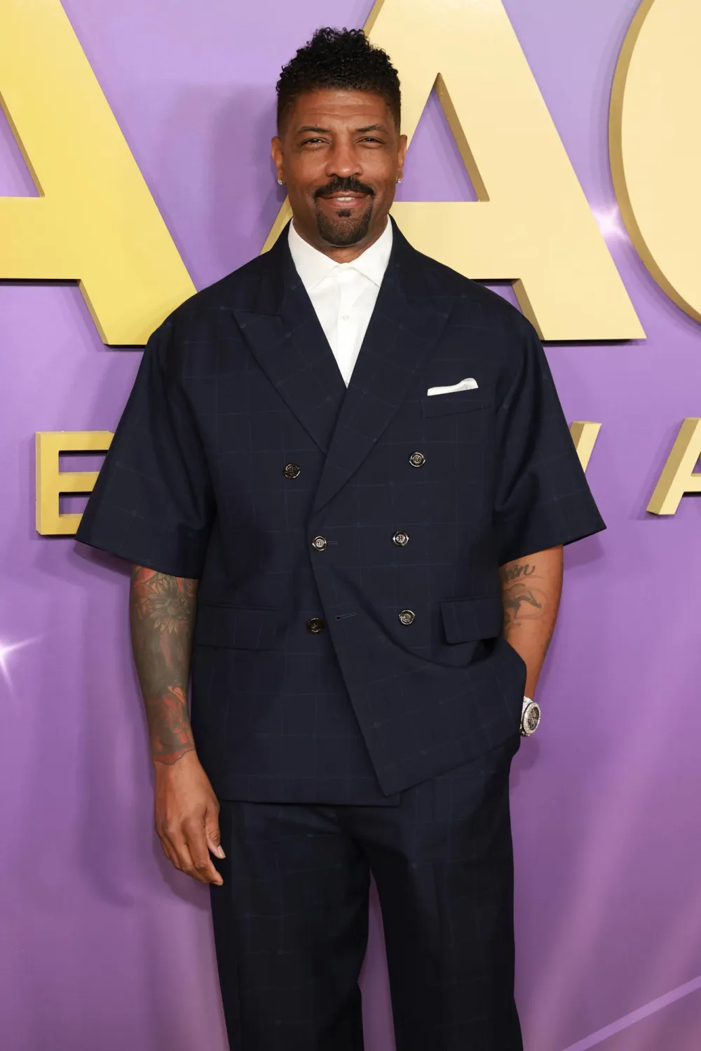 Comedian Deon Cole Evacuates LA Shortly After Hospital Stay