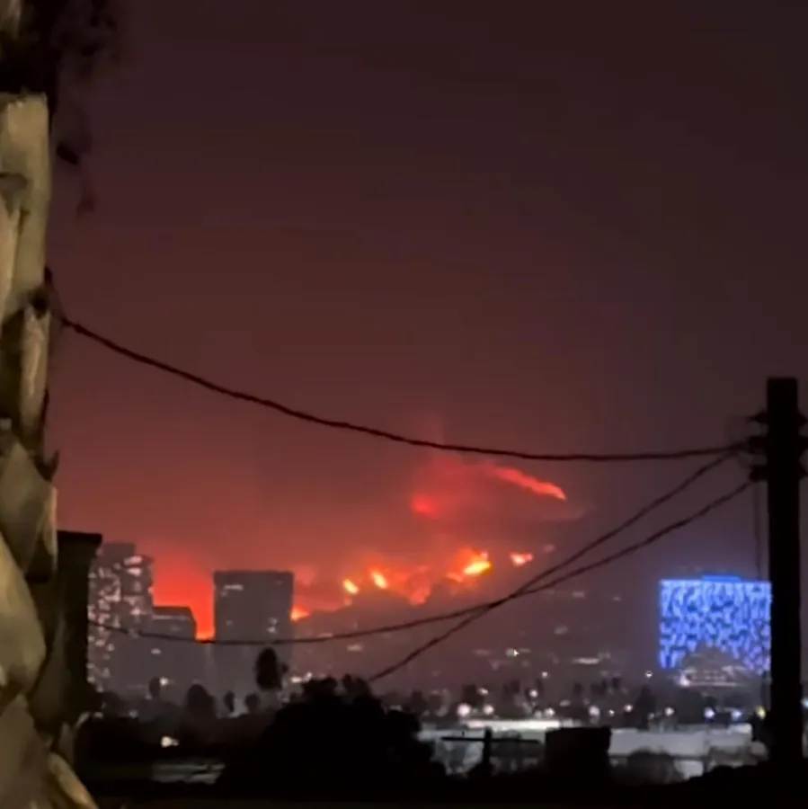 Dan Levy Spencer Pratt and More Stars Share Their Photos of the Los Angeles Wildfires