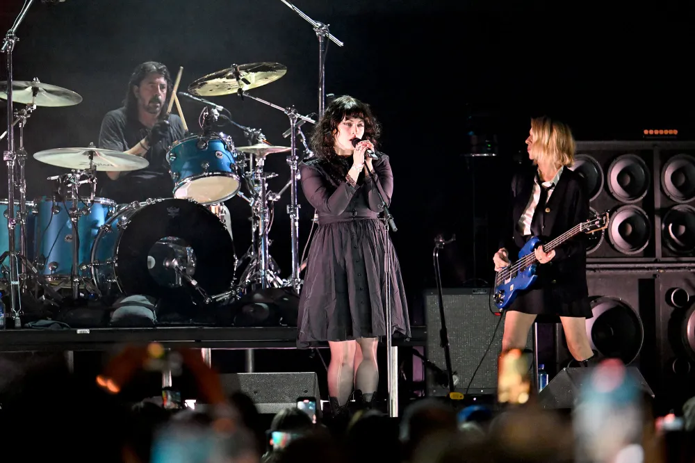 Dave Grohl Takes the Stage With Daughter Violet Grohl at FireAid Concert 2