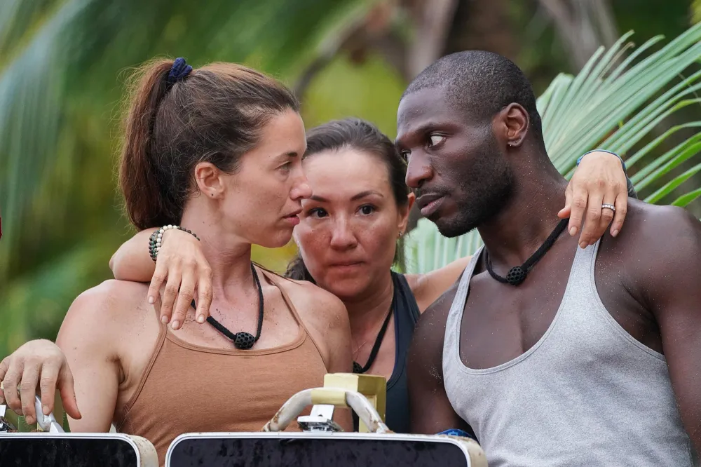 Deal or No Deal Island Cast Gets Cut Throat in Axe Throwing Challenge &mdash; And a Feud Brews 1st Look 180